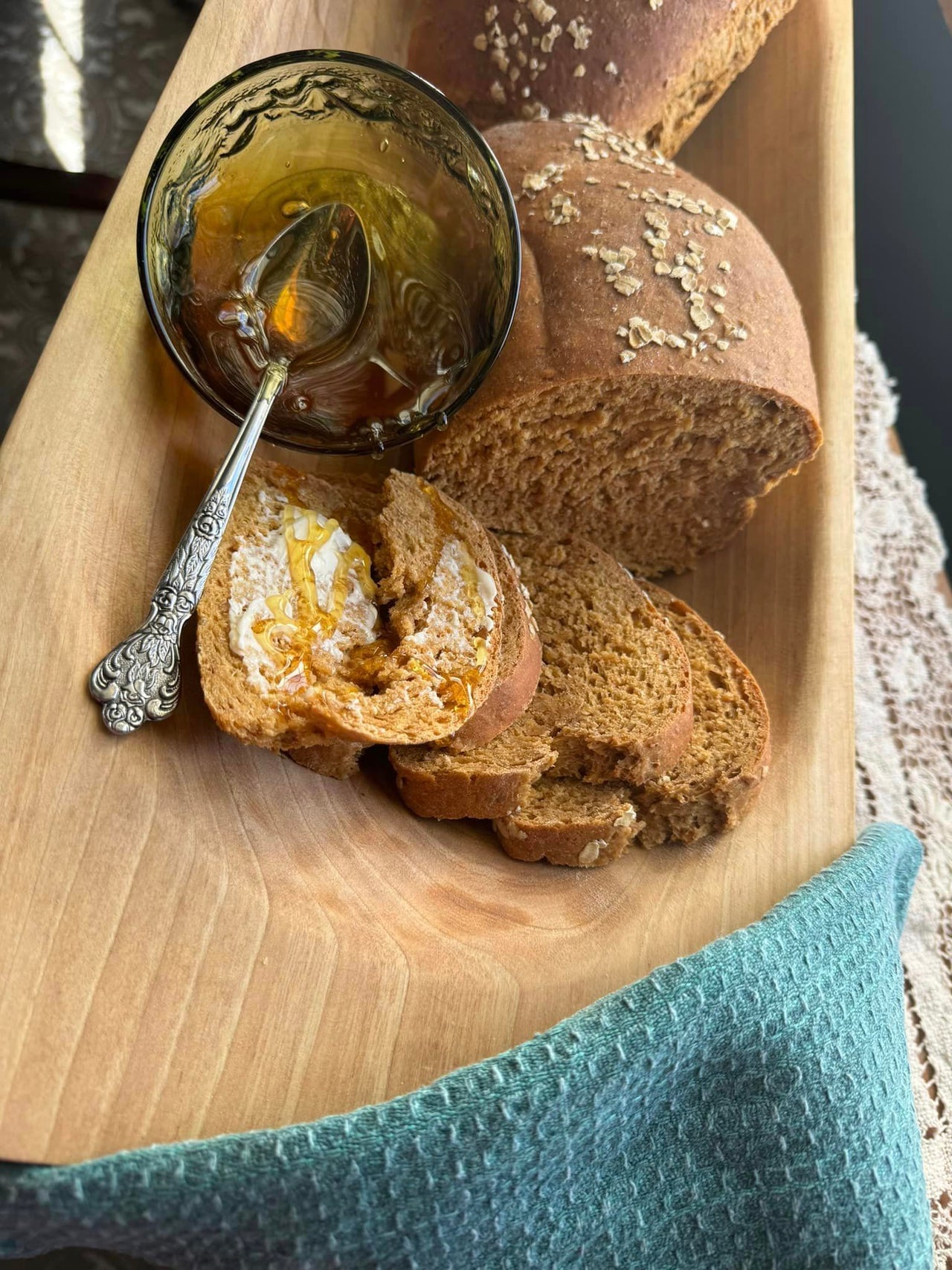 Aunt Cathy's Oatmeal Bread